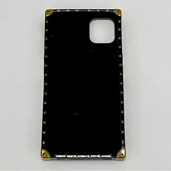 iPhone 11 ProMax phone case with gold accents, trunk case style. - Picture 6 of 7